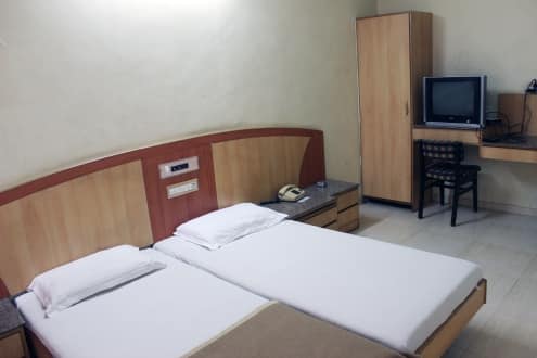 Hotel Kingsway, Ahmedabad 4